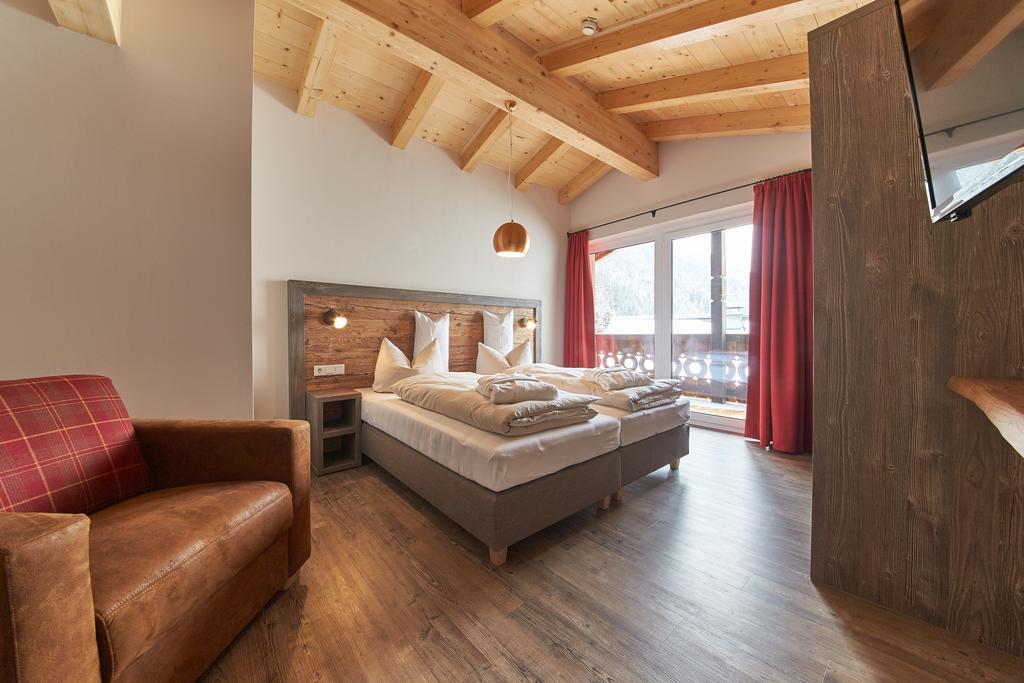 Appartements Liebe Heimat Σάαλμπαχ-Χίντεργκλεμ Δωμάτιο φωτογραφία